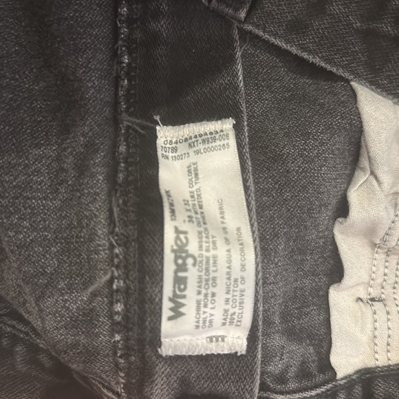 Vintage men’s wrangler black jeans size W36 L32 fits more like size W32 - Picture 5 of 5